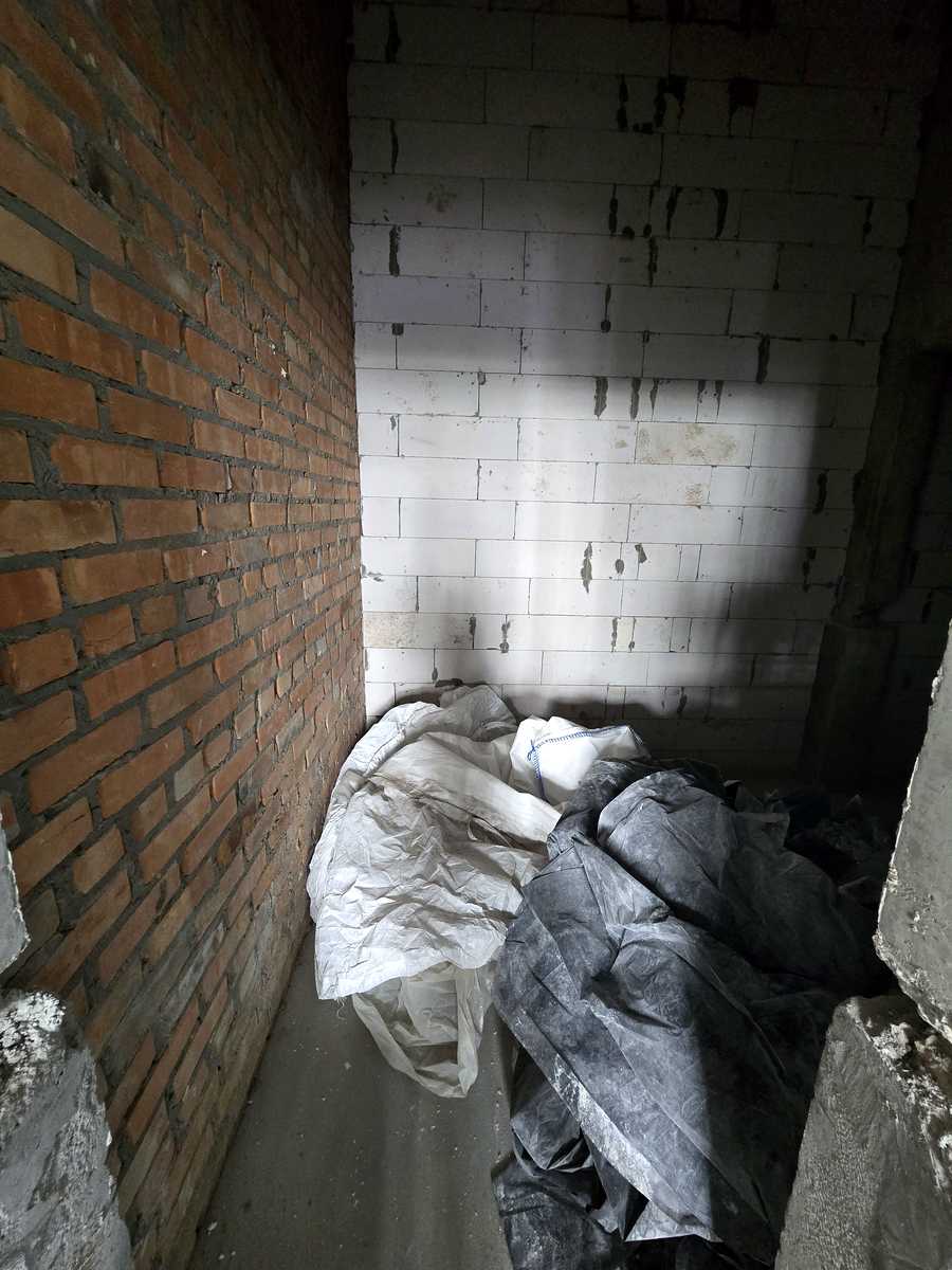 1877821623637582