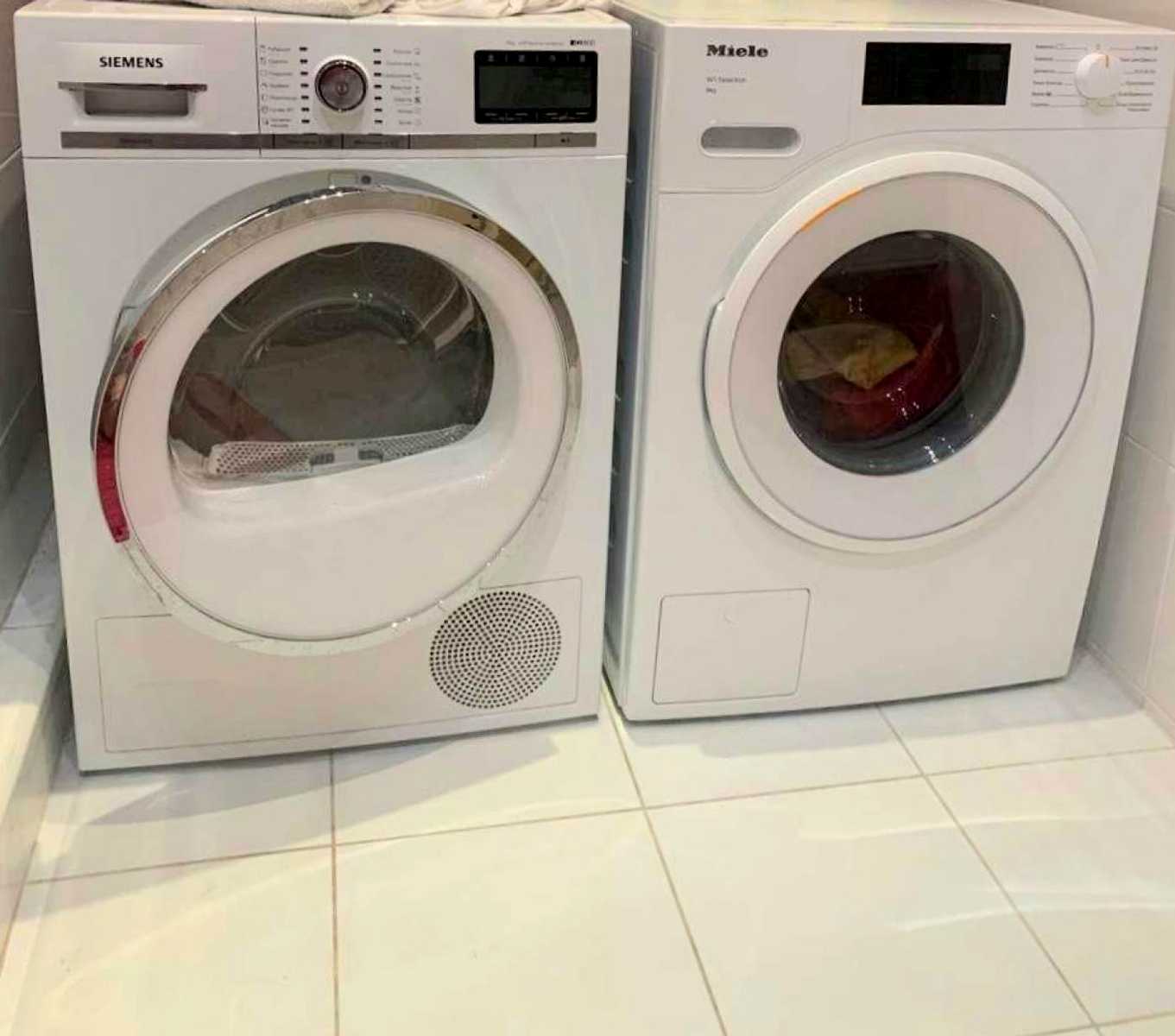 1877829389864306