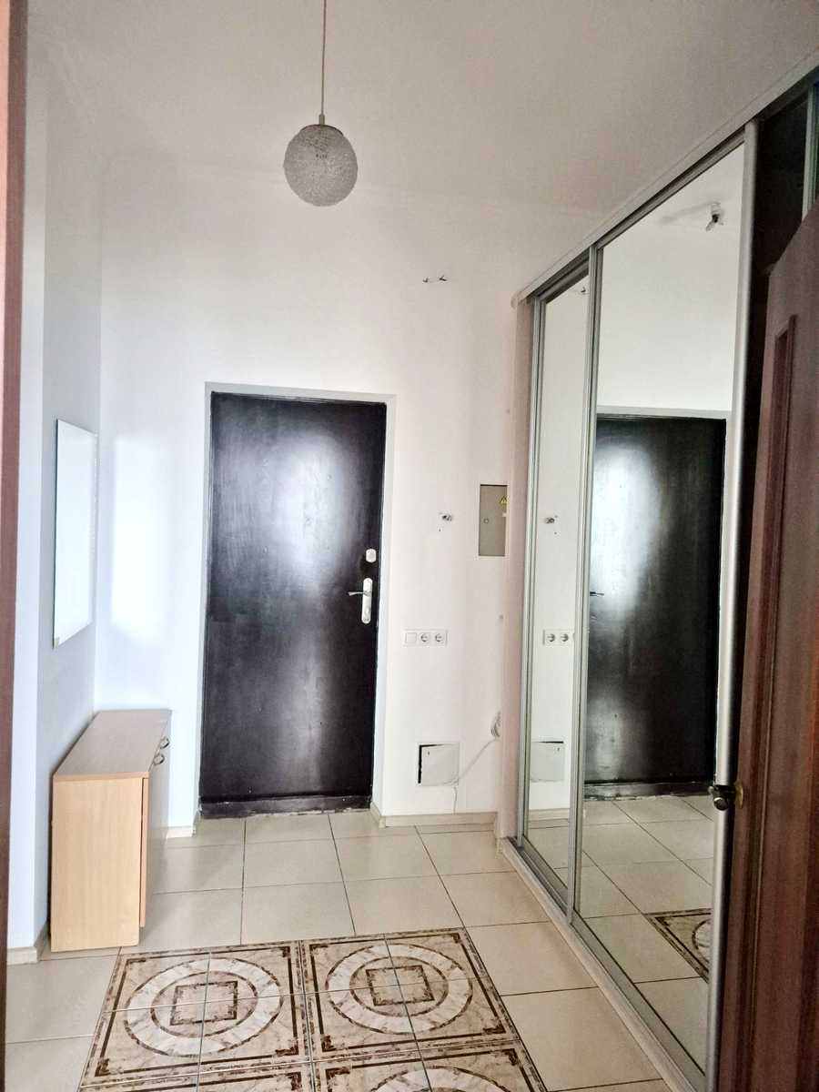 1877829895679659