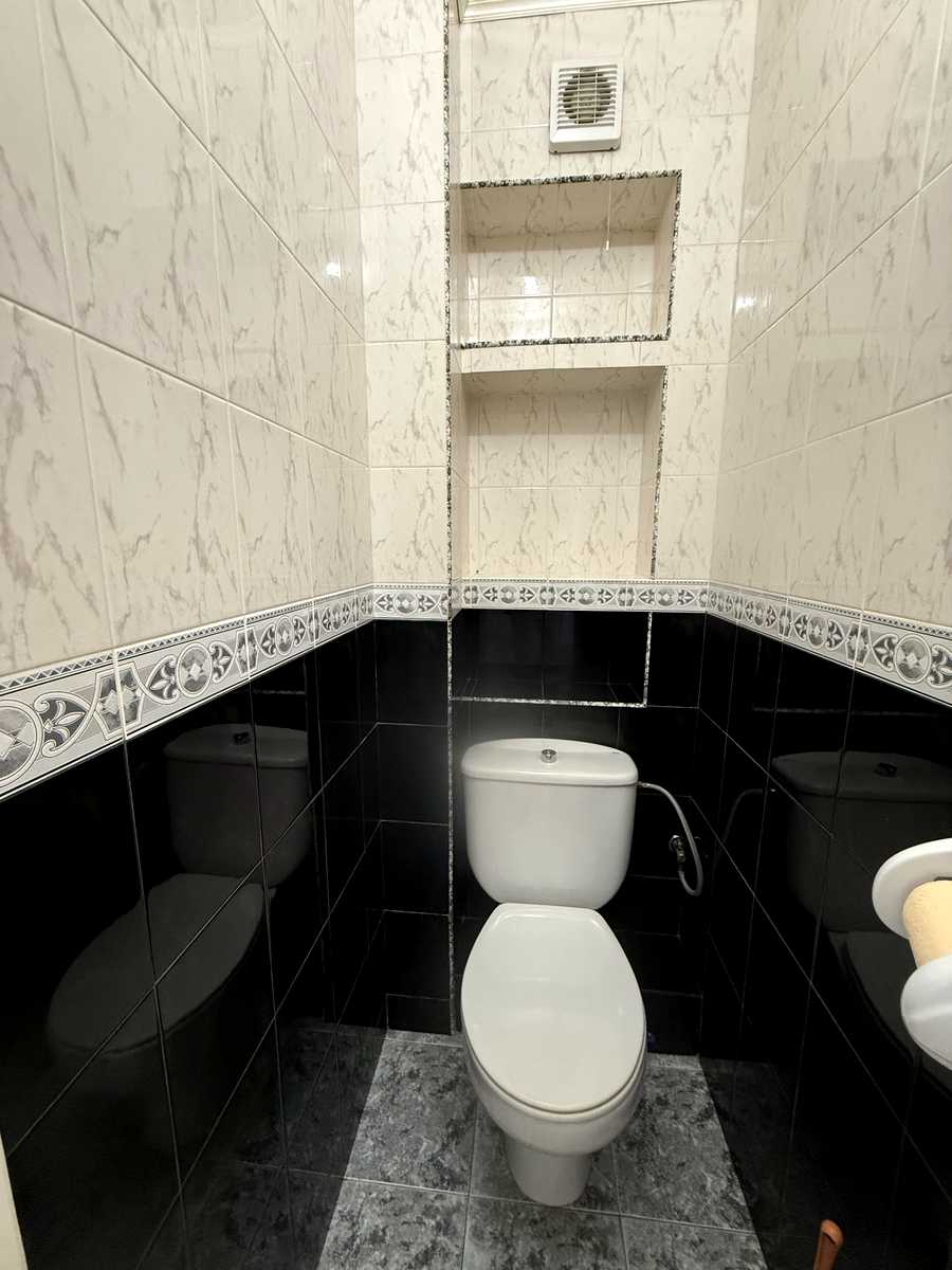 1877829977689948