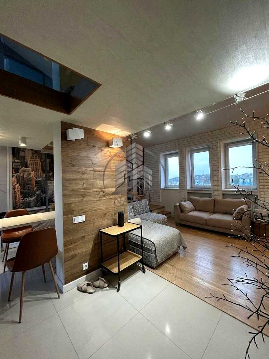 1877830745712204