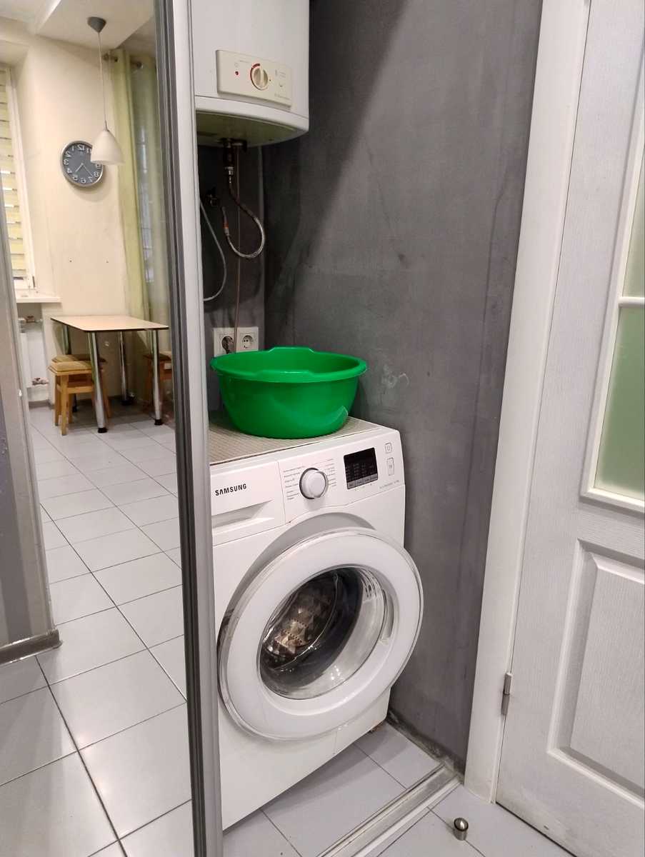 1877831496765579