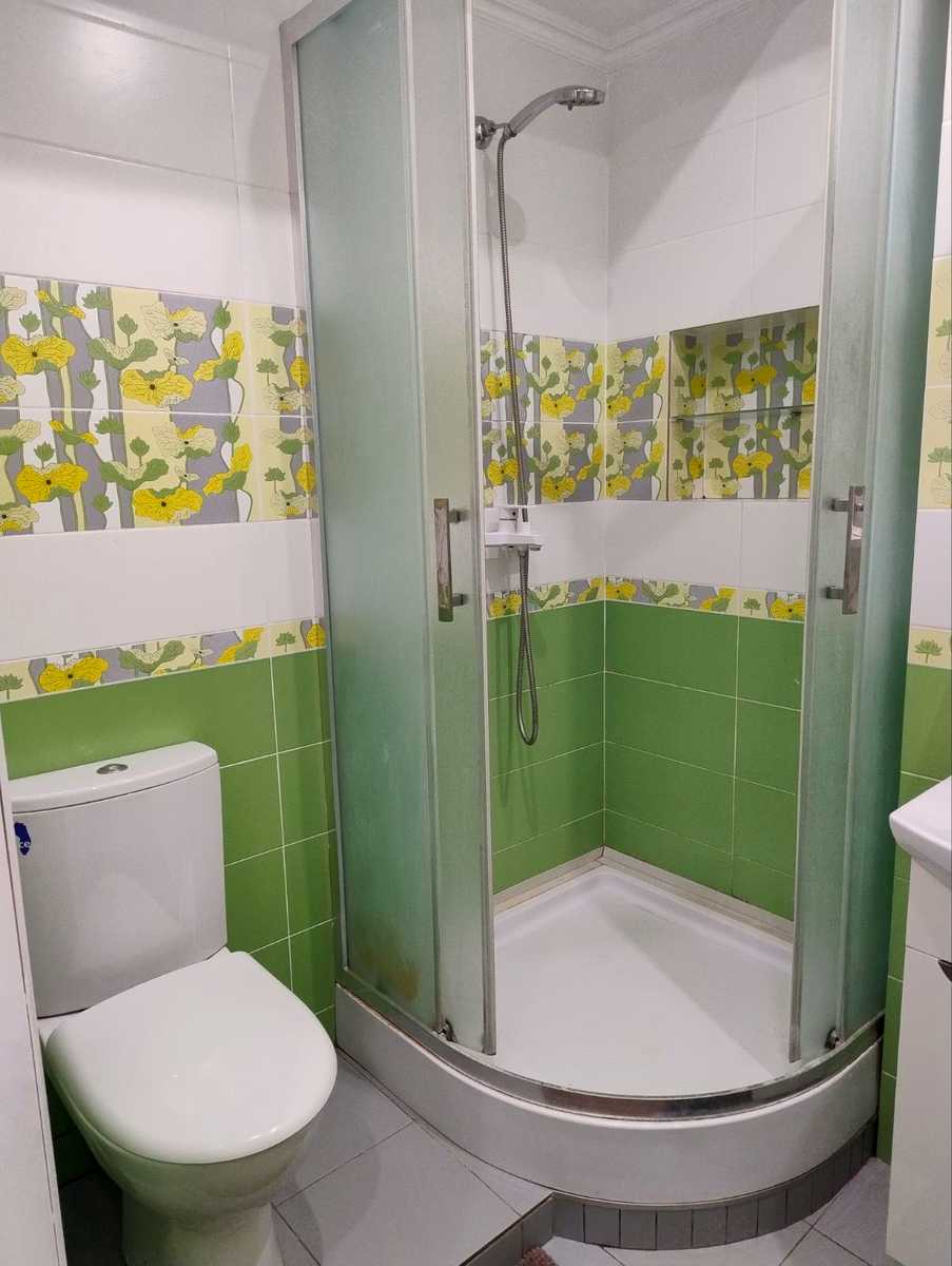 1877831496833334