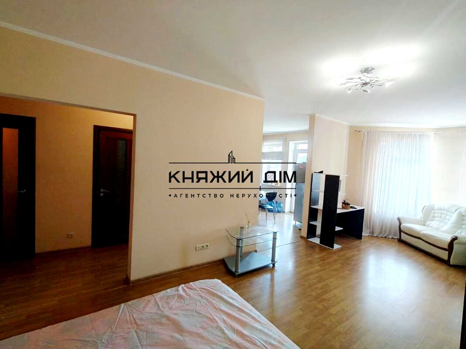 1877833640860960