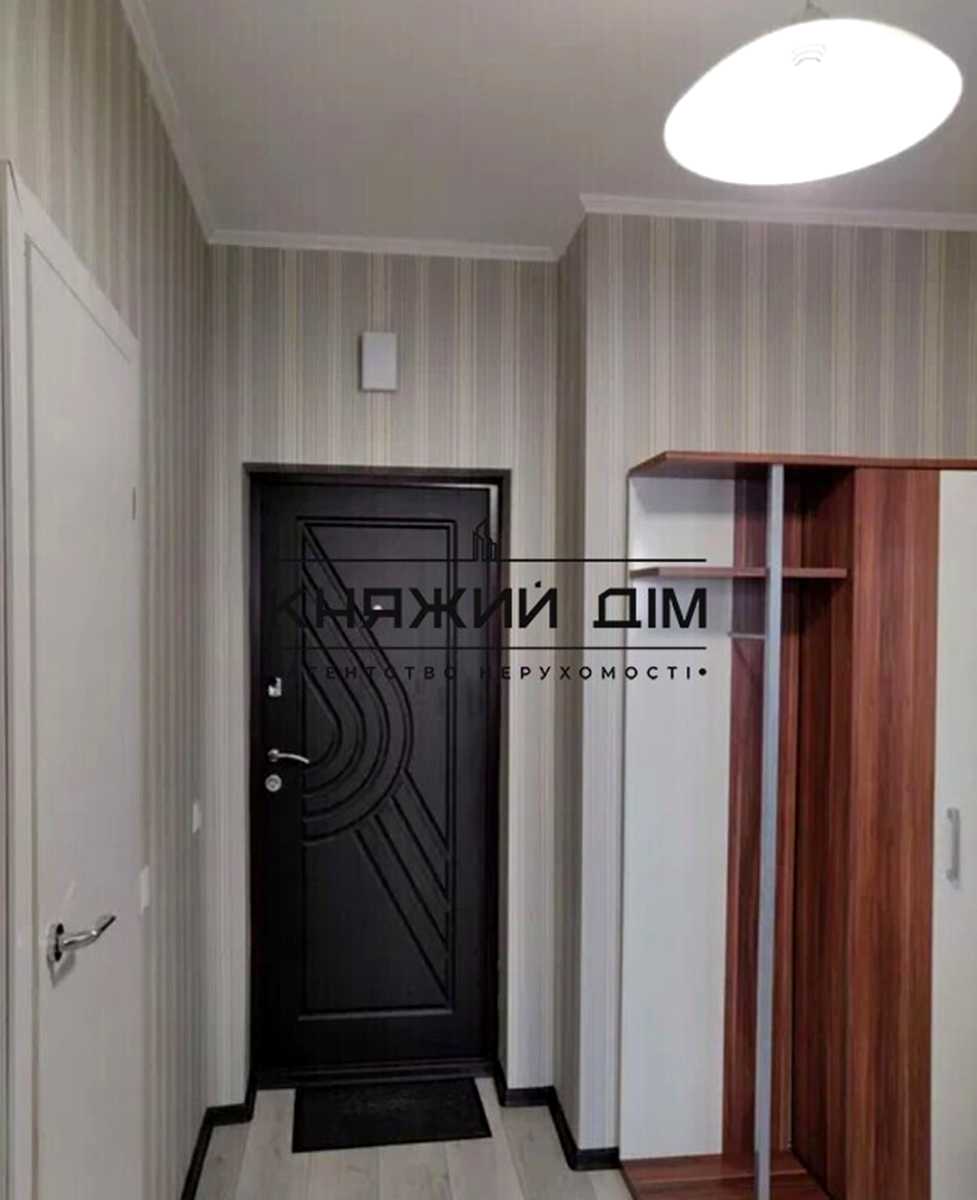 1877833670525472