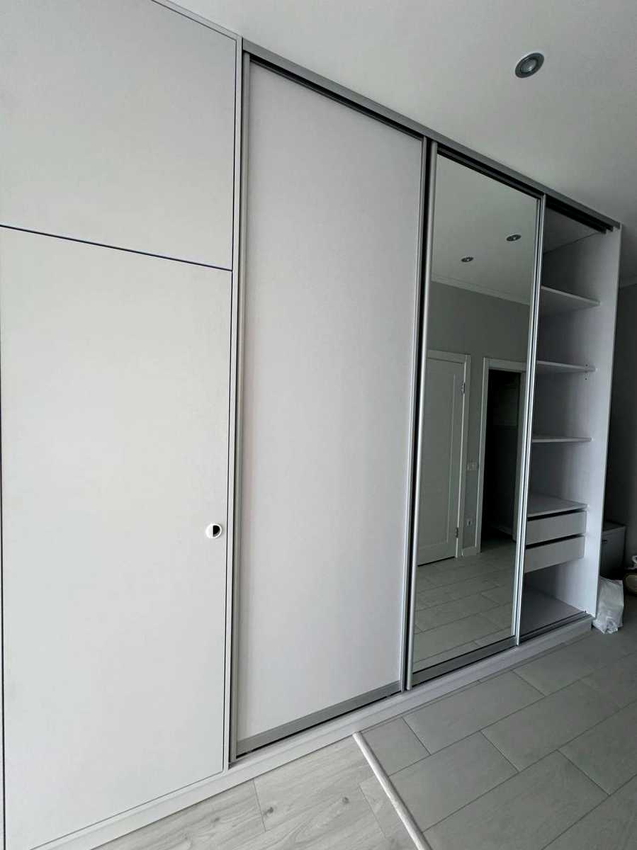 1877834008503869