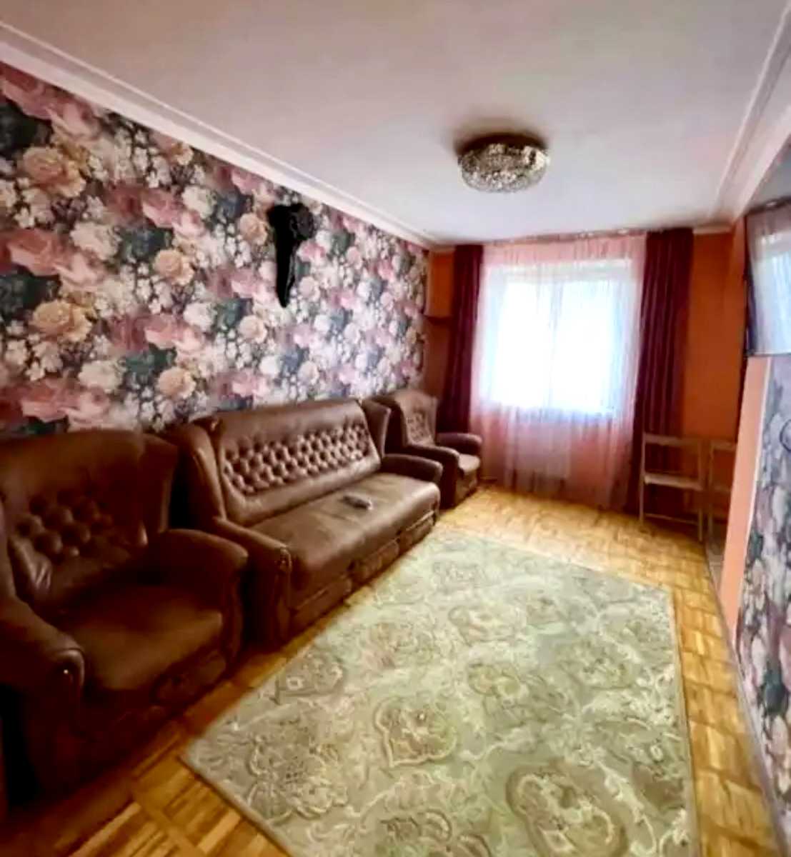 1877834933253891