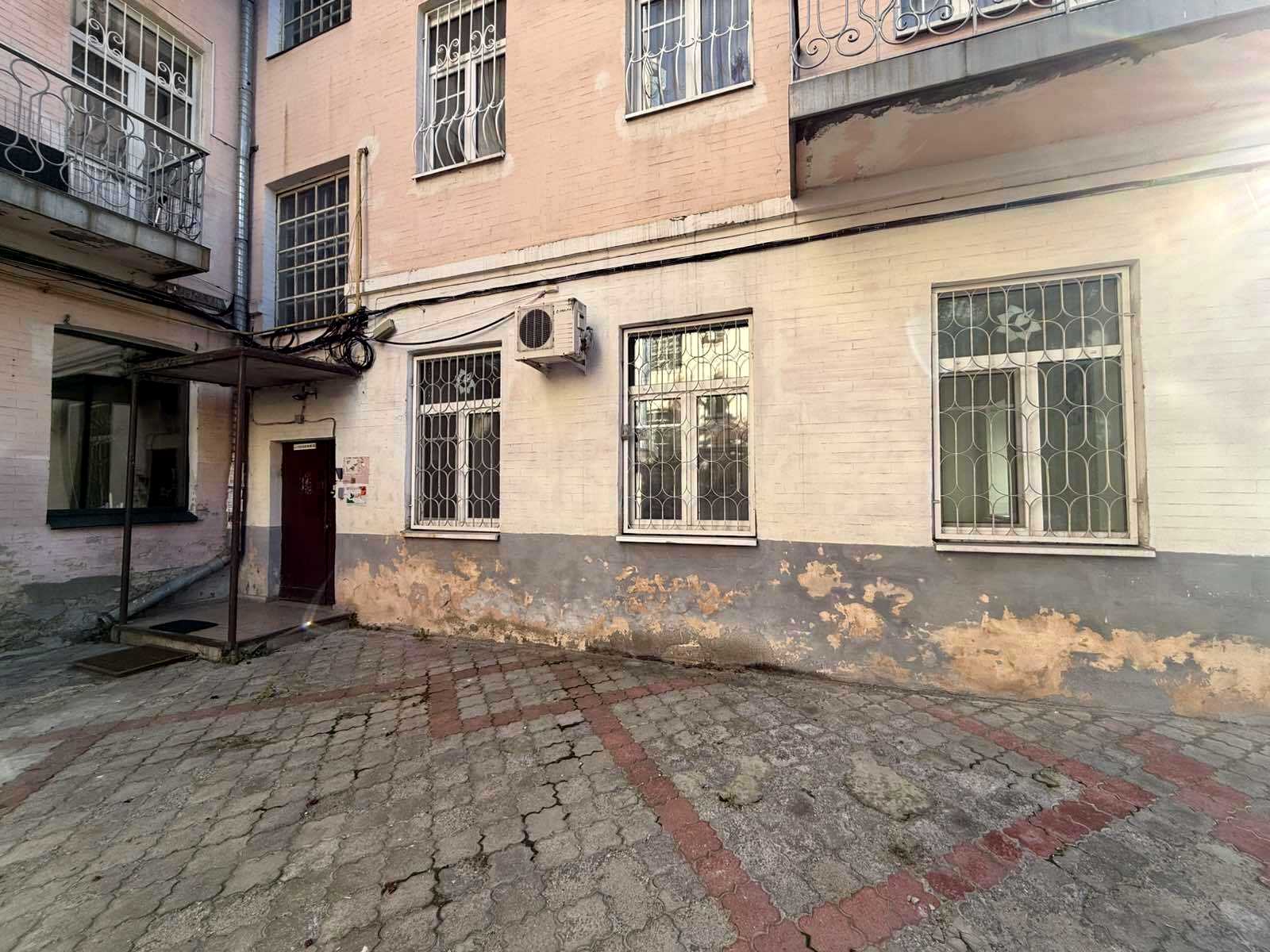 1877835294175196