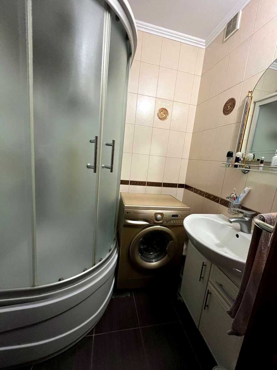 1877836183971997
