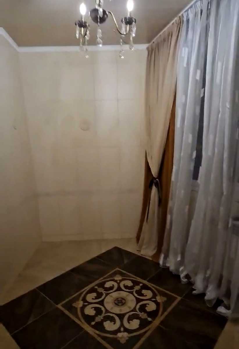 1877837687580317