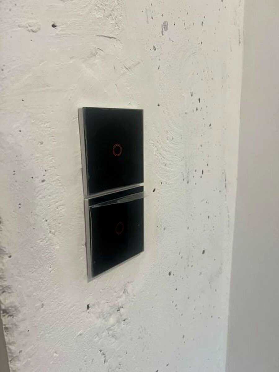 1877837999610941
