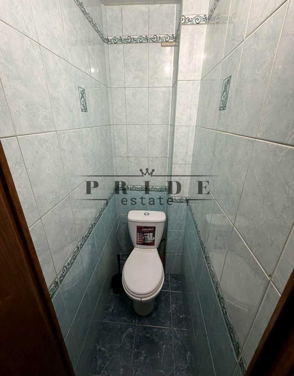 1877838049455947