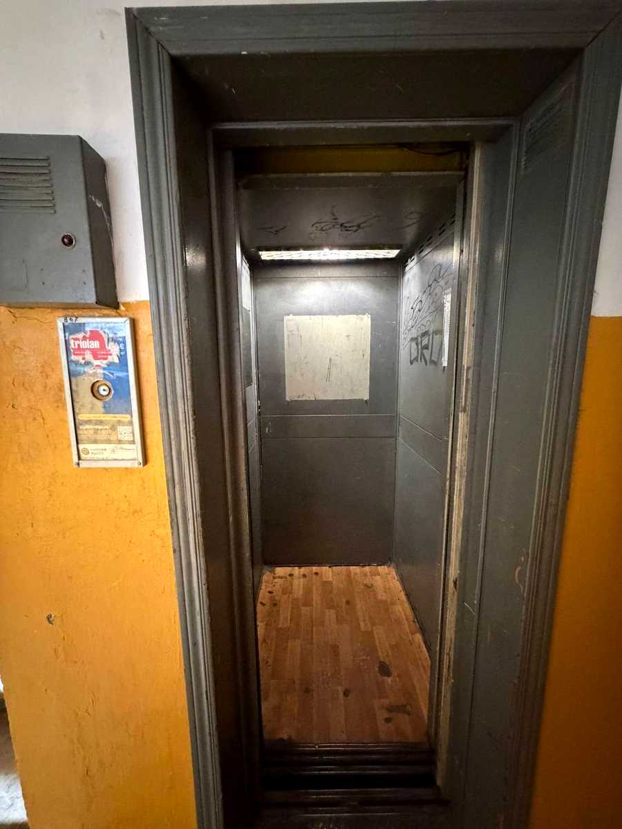 1877838109962388
