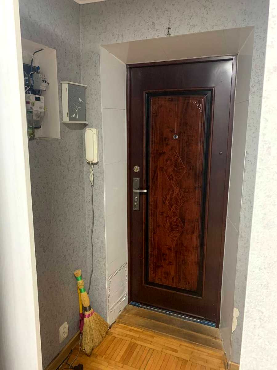 1877838905637551