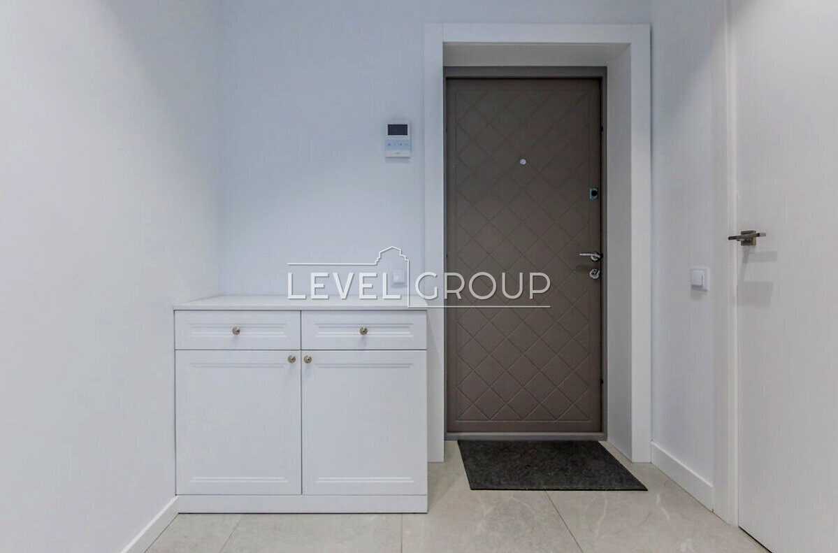 1877839670571167