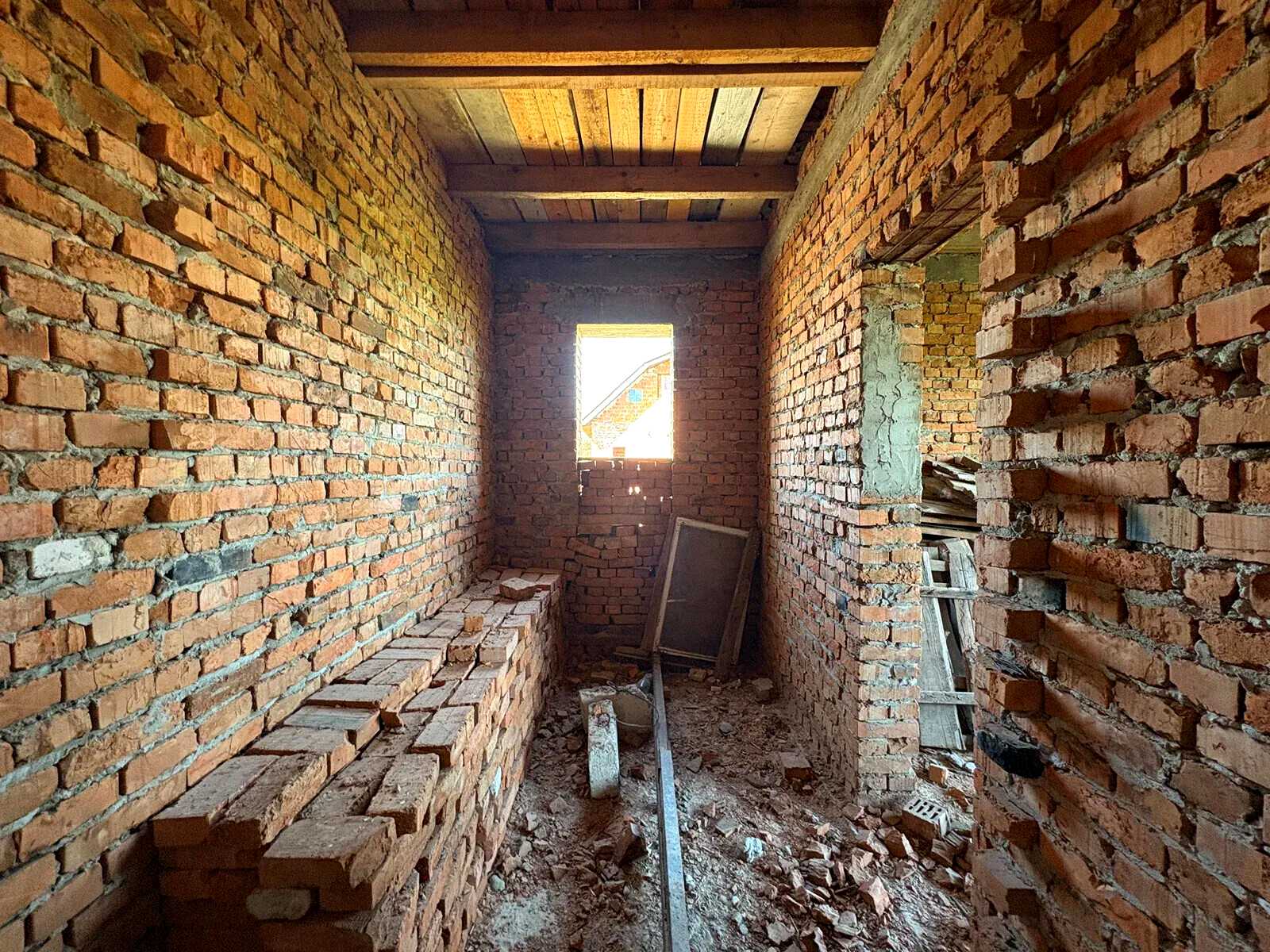 1877840304343587