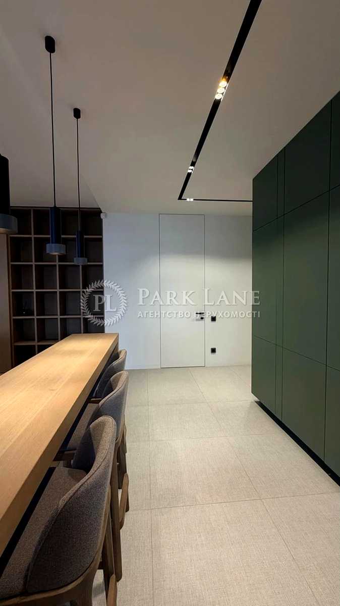 1877840785934480
