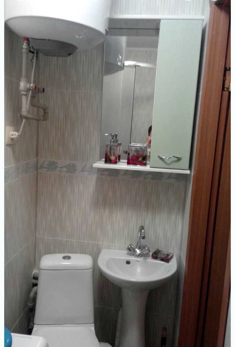 1877841376544421
