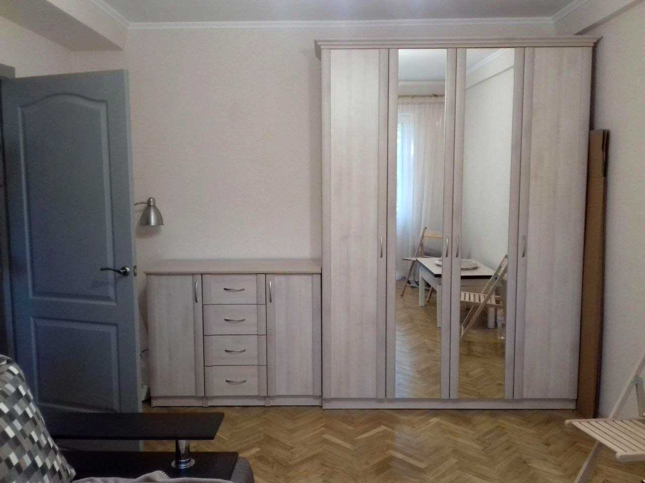1877842131079705