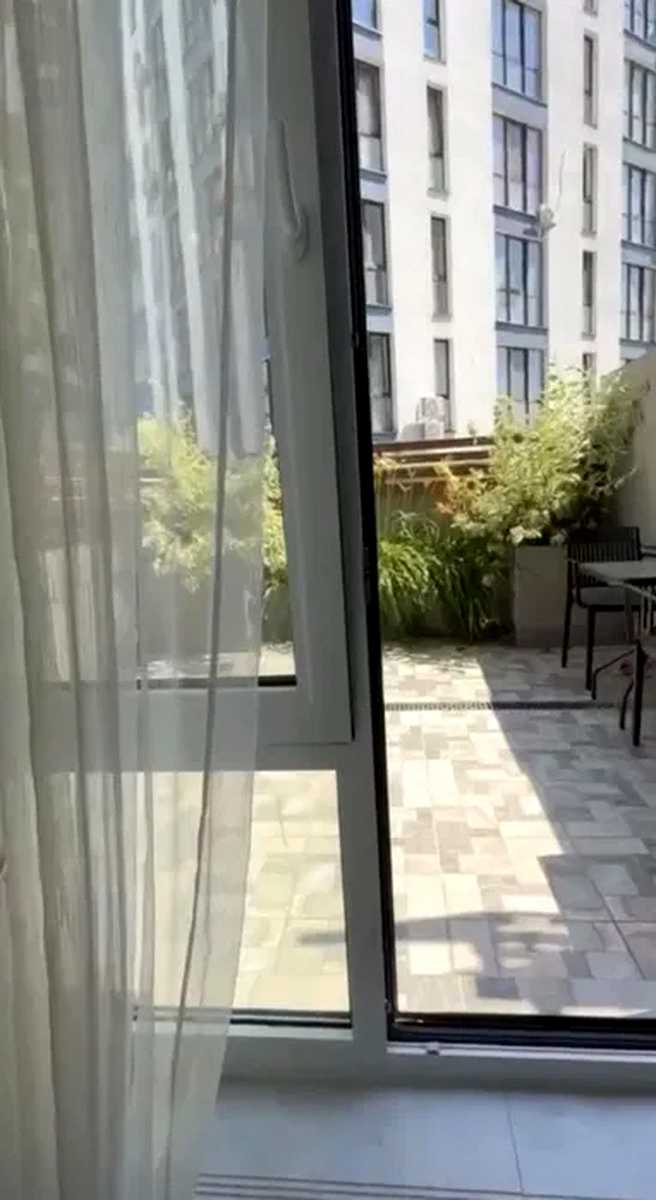 1877842394380610