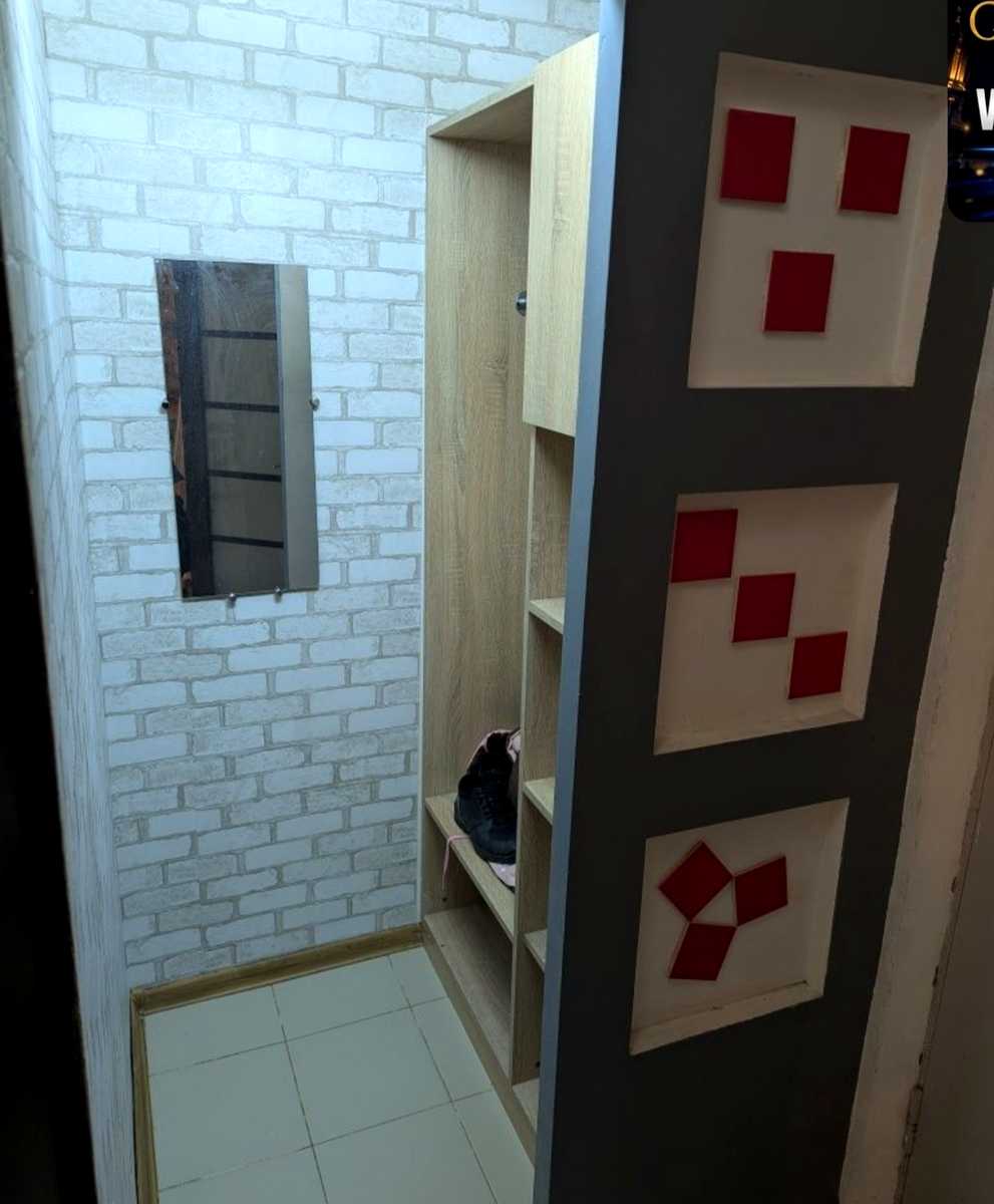 1877842778856567