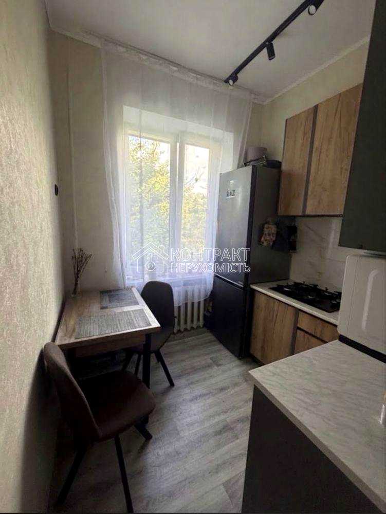 1877843363625824