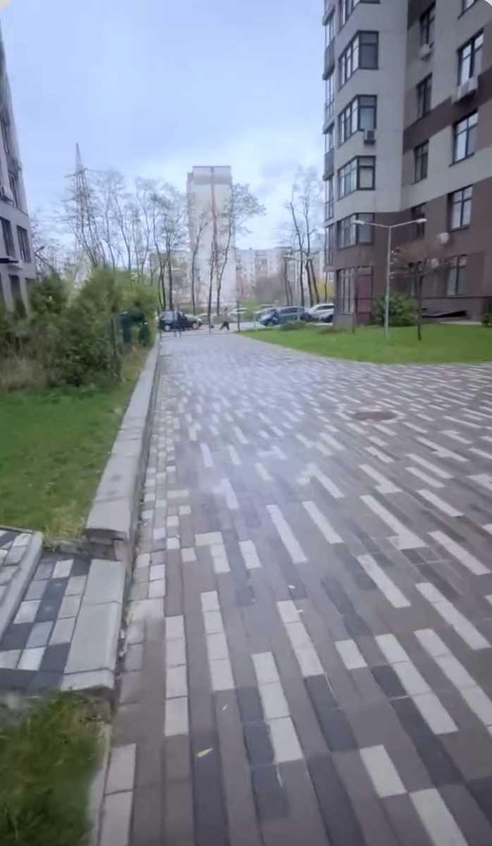 1877844328929090