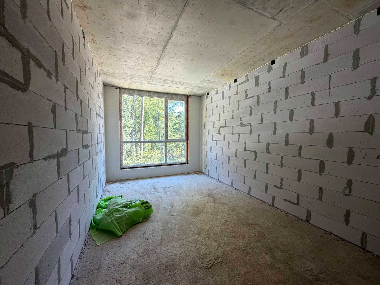 1877845244267902