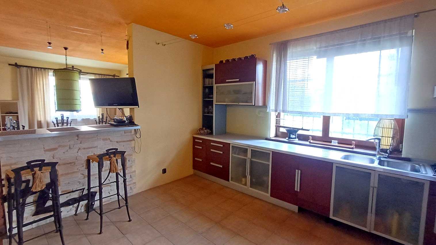 1877845451977139