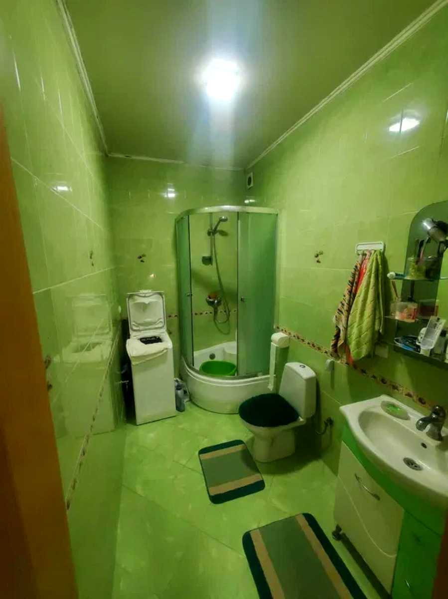 1877845698563061
