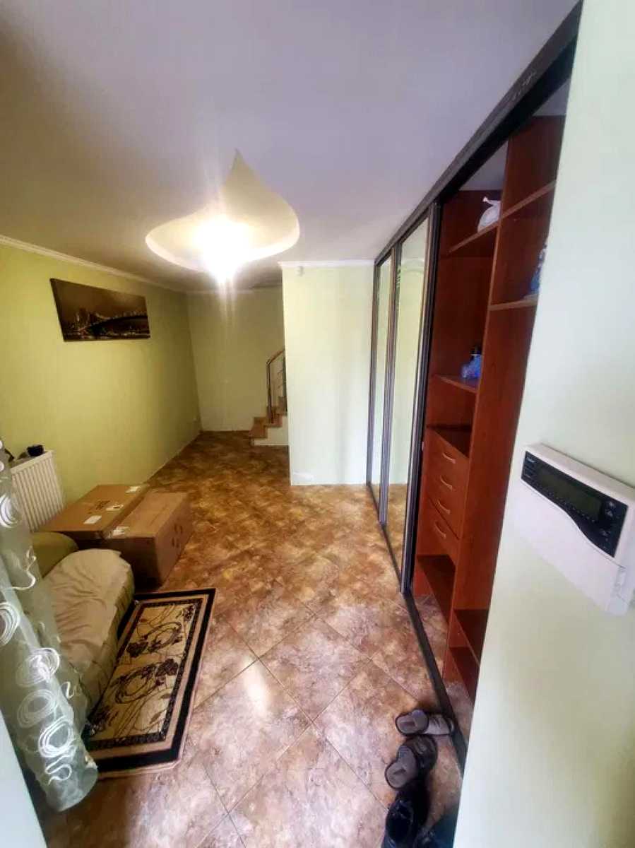 1877845753700038
