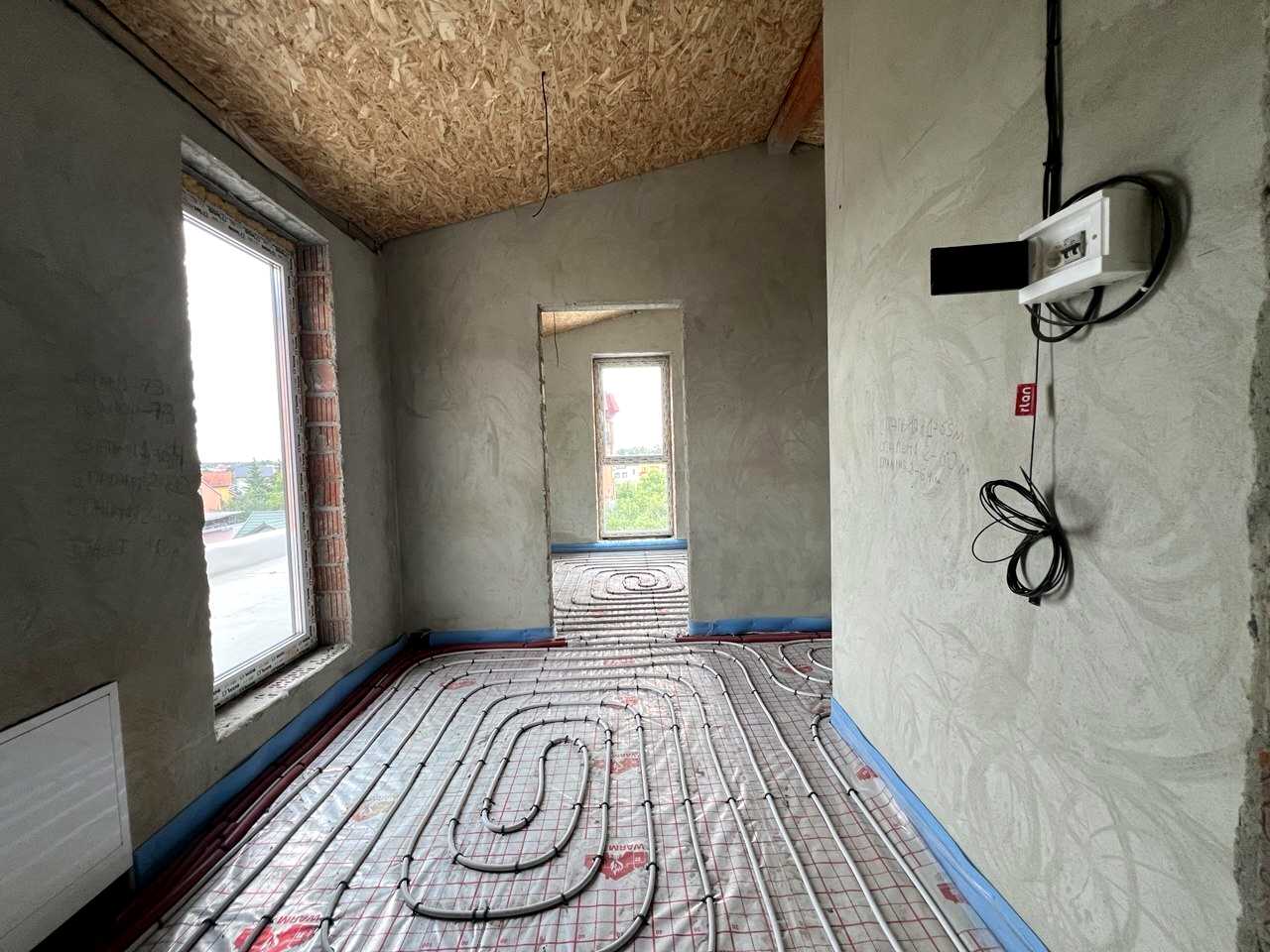 1877845830620446