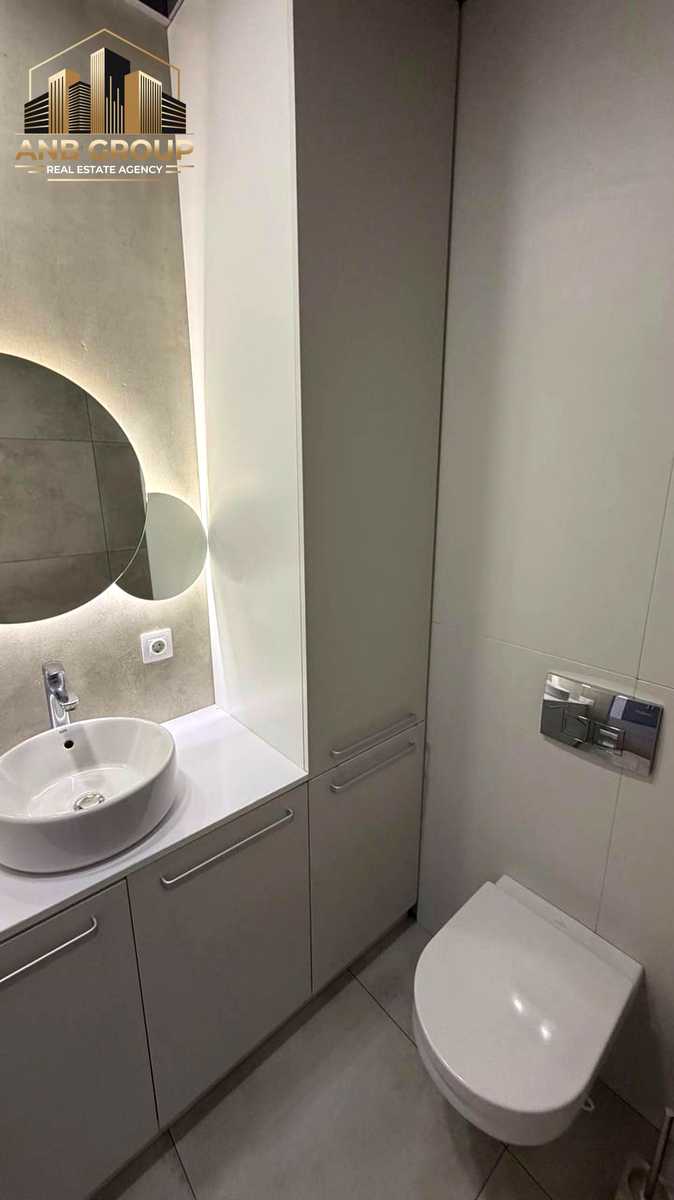 1877846740350841