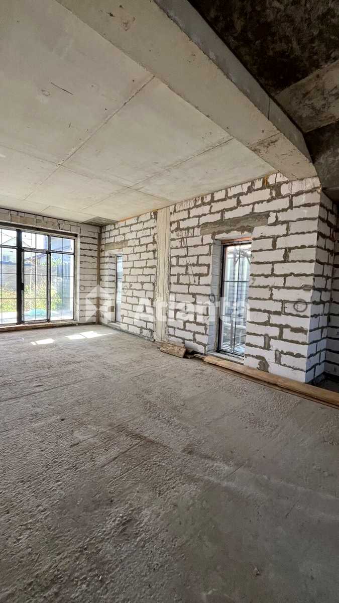 1877847750392031