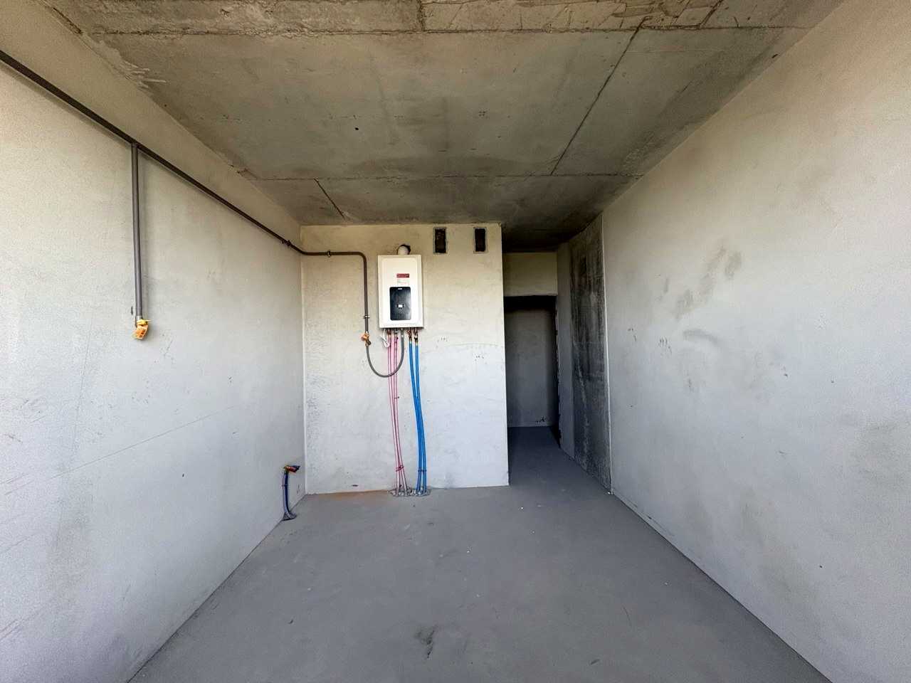 1877847833763235