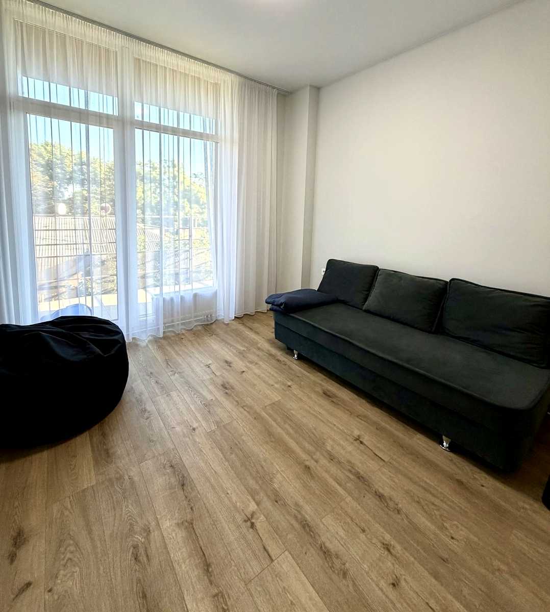 1877848074263618