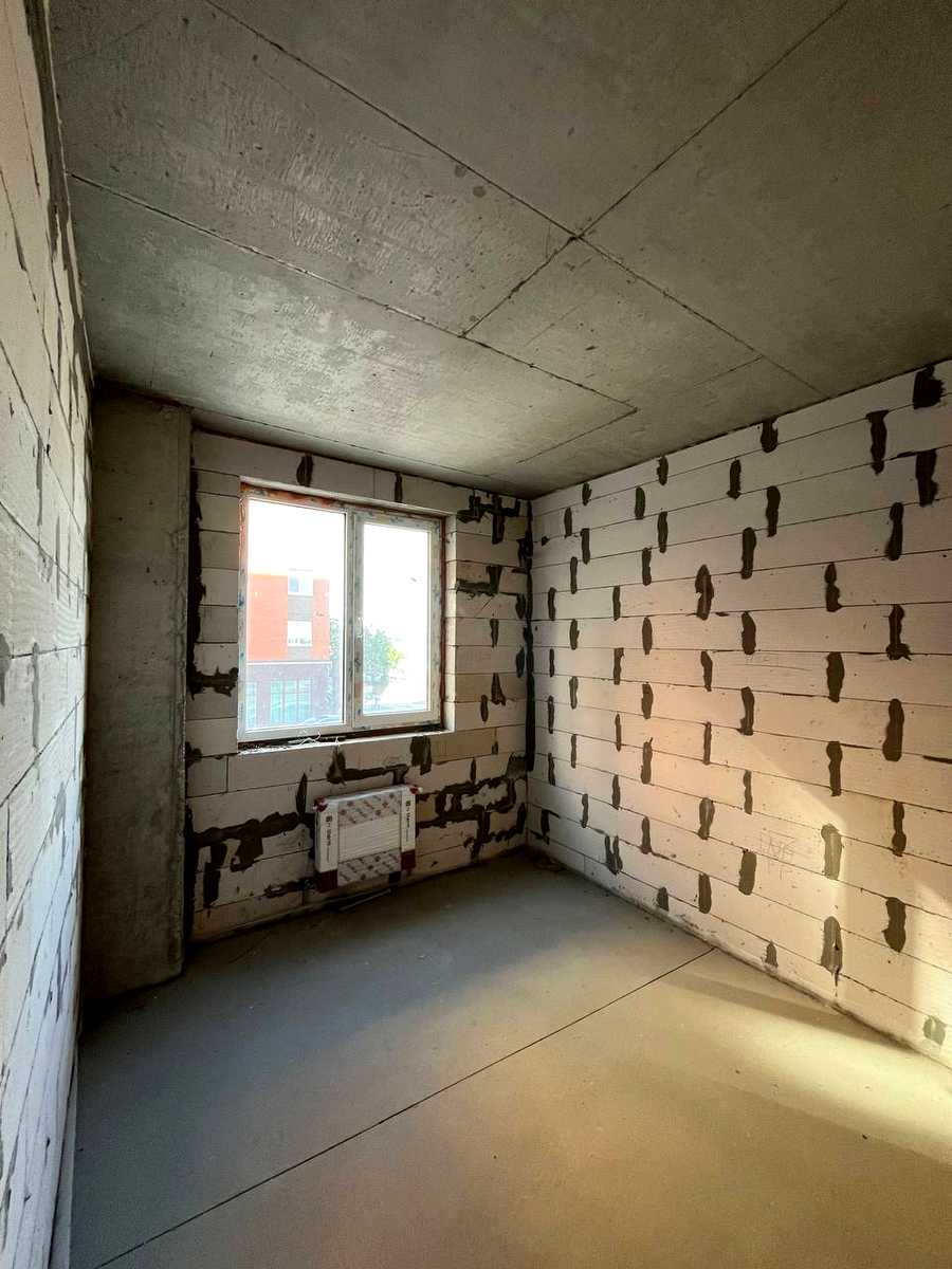 1877848156651975