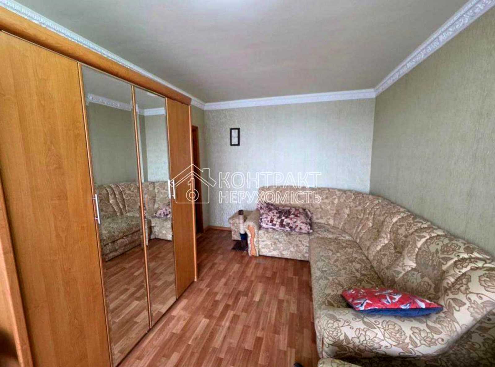 1877848521044553