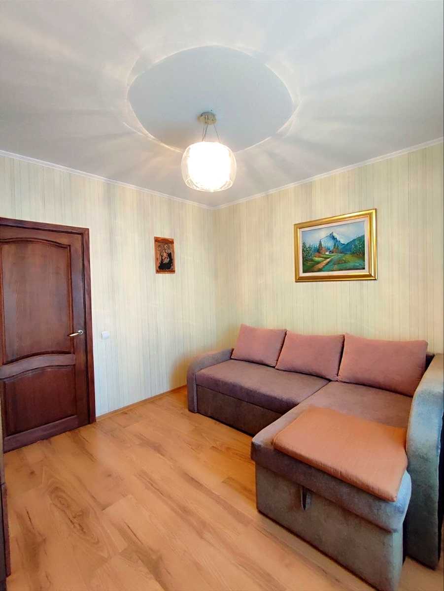 1877849574613443