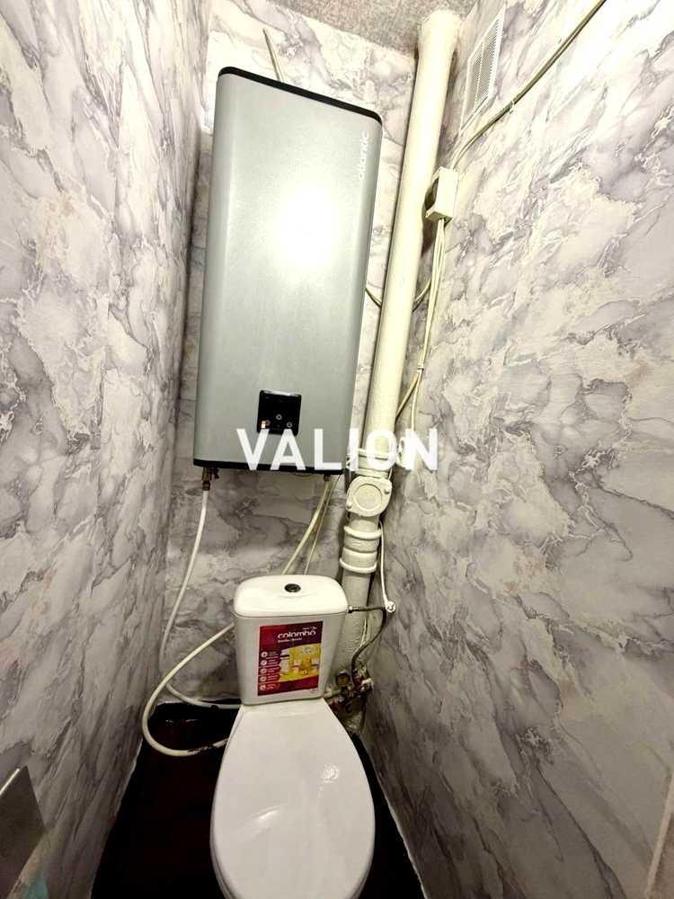 1877850334930910
