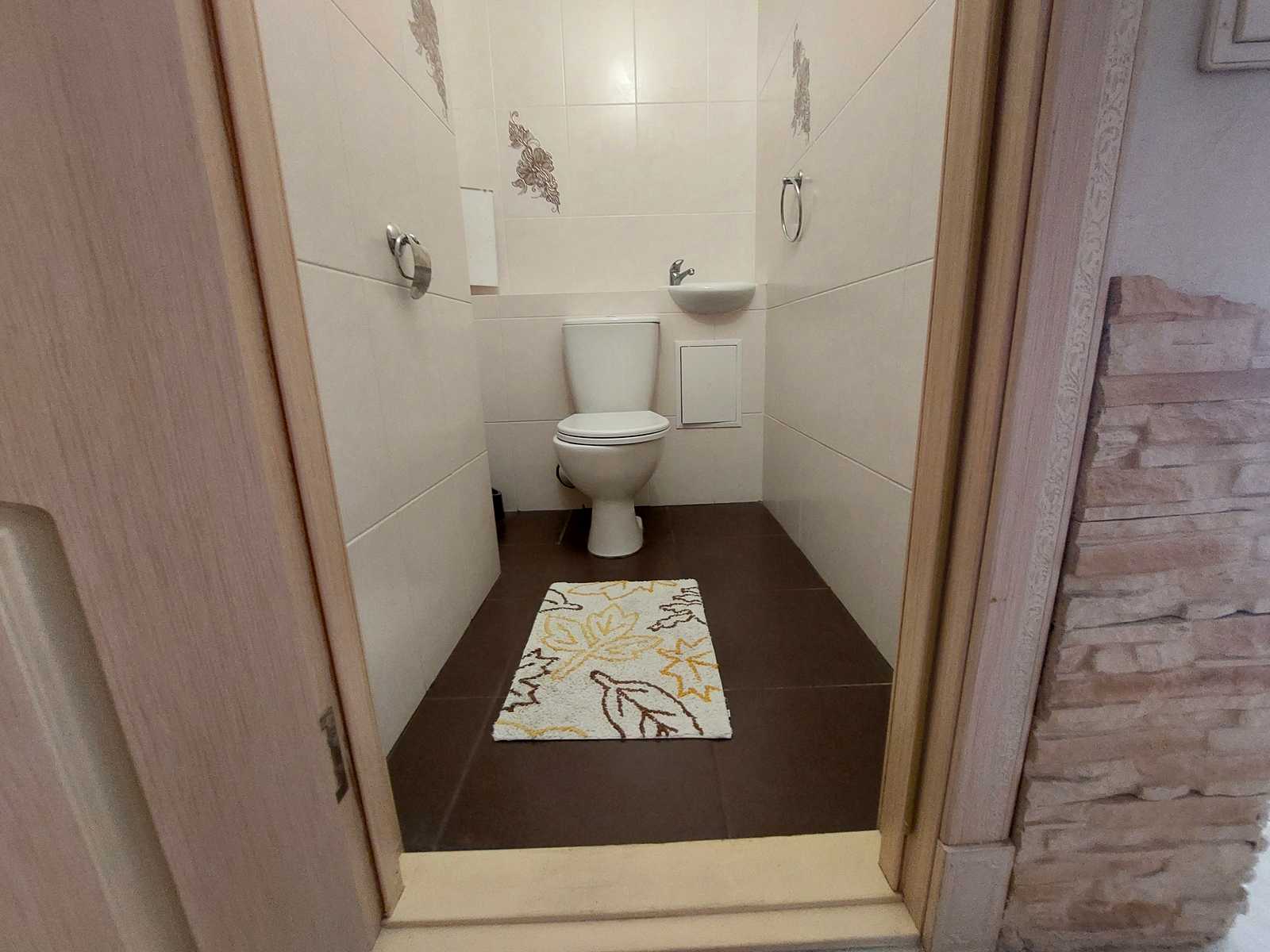 1877851603136493