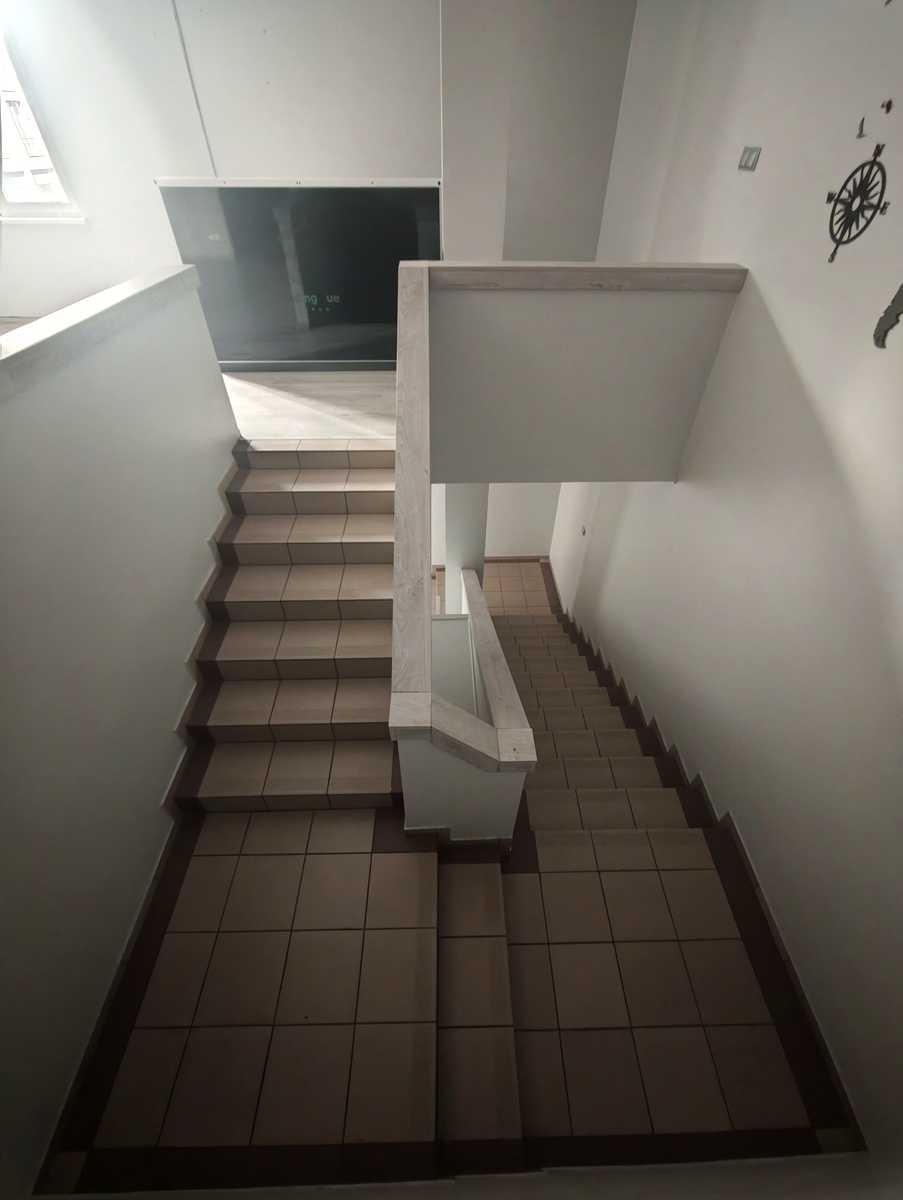 1877851816236178