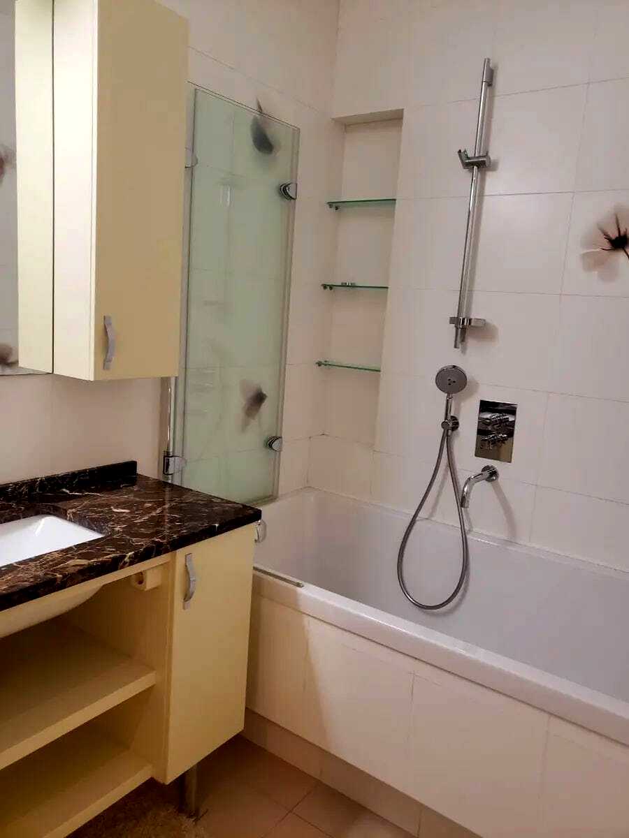 1877852271993713
