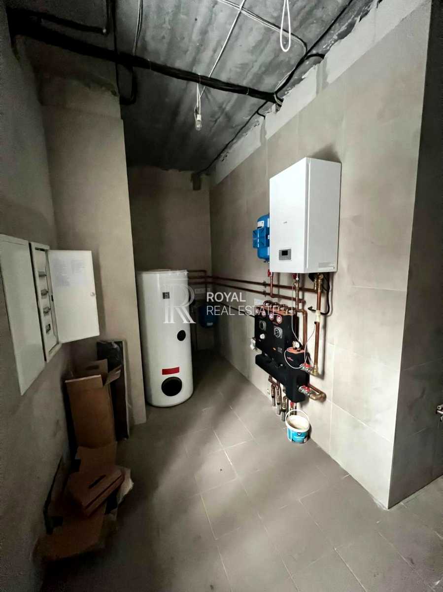 1877853281811190