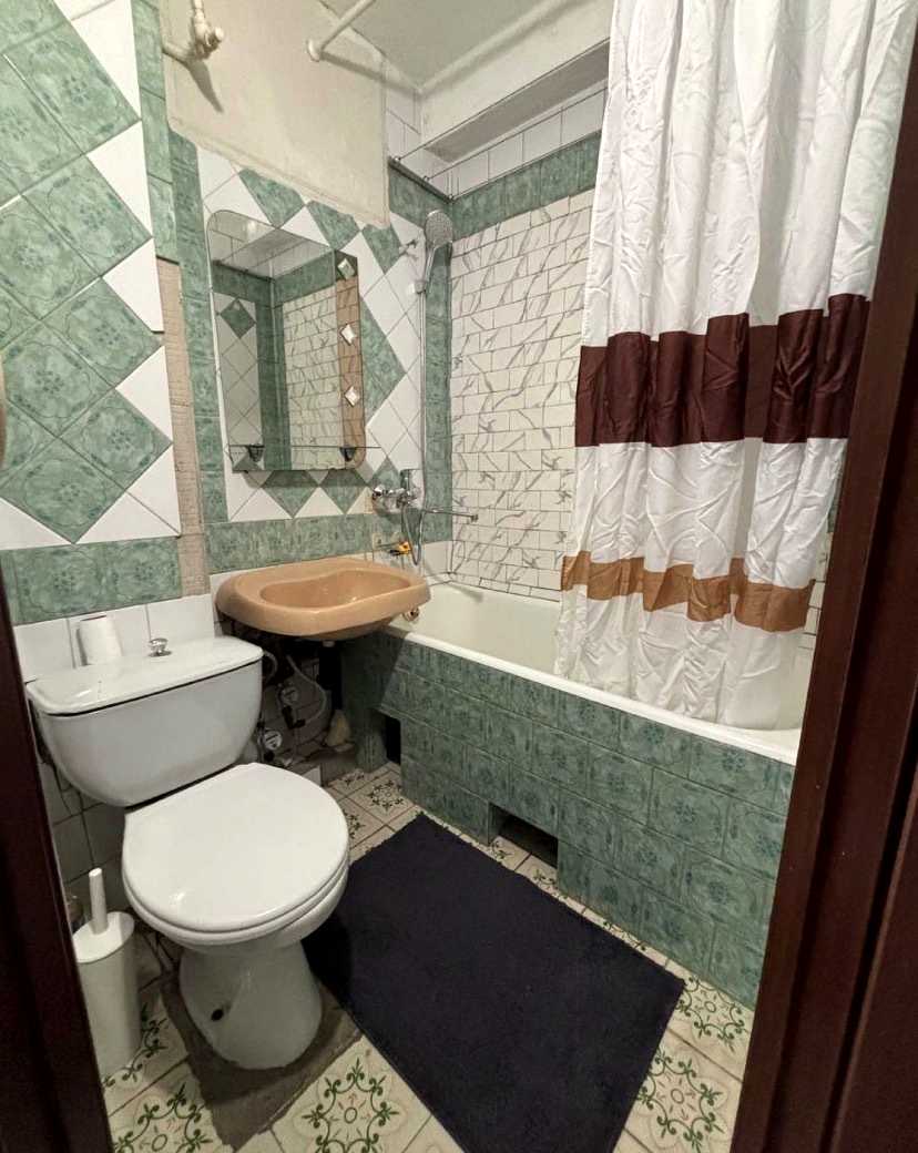 1877853772214499