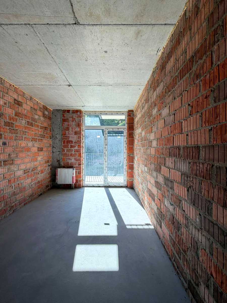 1877853880595411