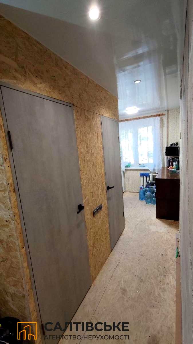 1877854001861922