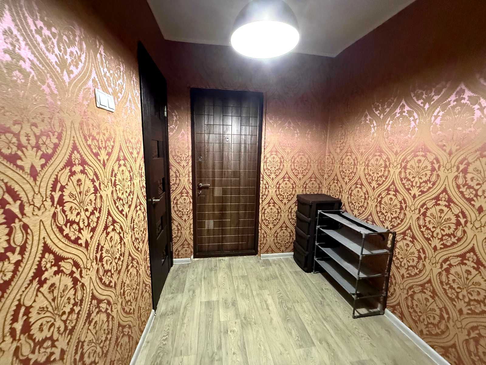 1877855057793706