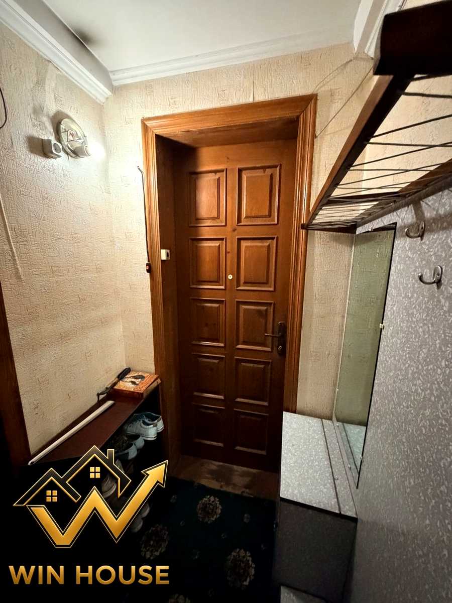 1877857216639271