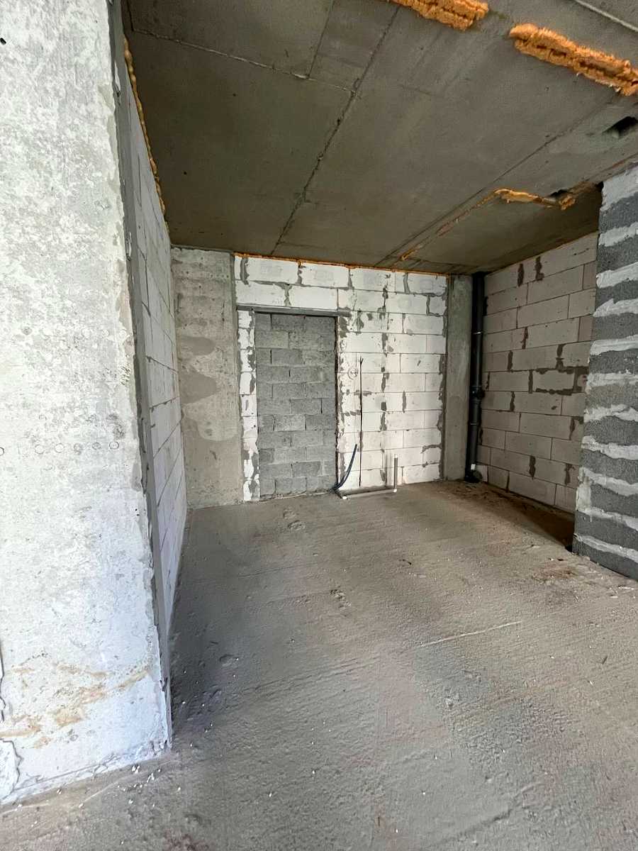 1877858763705781